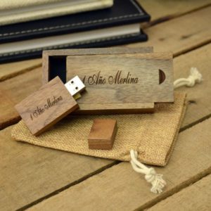 Pendrive rectangular con cajita y bolsita arpillera