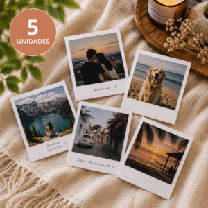 Cinco Fotos estilo Vintage (algunas con texto y otras no) dispuestas sobre una manta y con la inscripción "5 UNIDADES" arriba a la derecha de la imagen